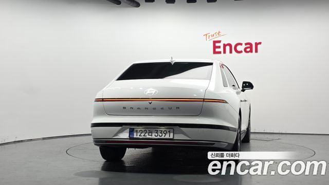 Hyundai Grandeur Hybrid (GN7) Premium 2023 — фото 4