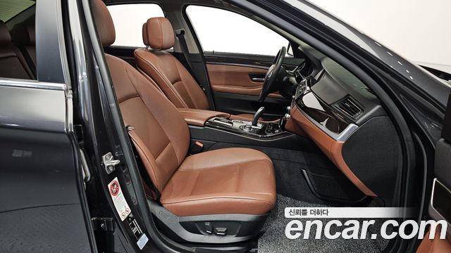 BMW 5 Series (F10) 525d 2013 — фото 12