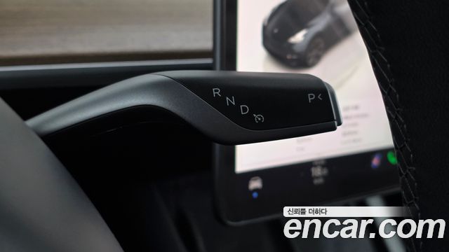 Tesla Model Y RWD 2025 — фото 9