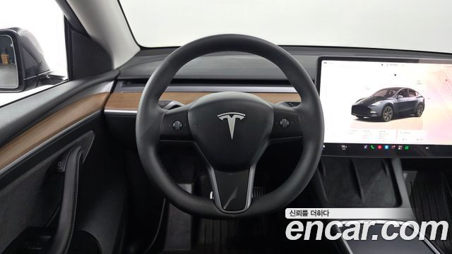 Tesla Model Y RWD 2025 — фото 12