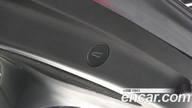 Tesla Model Y RWD 2025 — фото 20