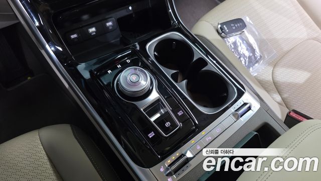 Kia Carnival (IV) Gasoline 7-Seater Signature 2023 — фото 9