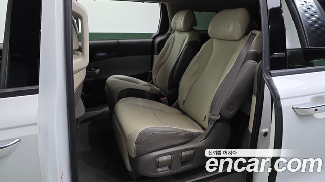 Kia Carnival (IV) Gasoline 7-Seater Signature 2023 — фото 11