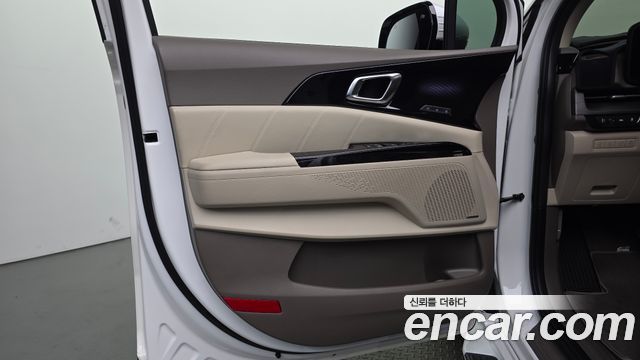 Kia Carnival (IV) Gasoline 7-Seater Signature 2023 — фото 24