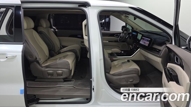 Kia Carnival (IV) Gasoline 7-Seater Signature 2023 — фото 26