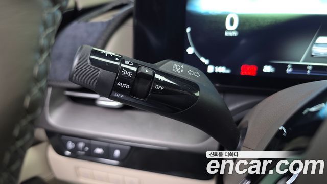 Kia Carnival (IV) Gasoline 7-Seater Signature 2023 — фото 32