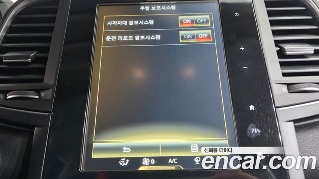 Renault Korea QM6 Diesel 2WD LE 2019 — фото 15