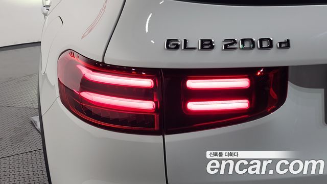 Mercedes-Benz GLB-Class (X247) GLB200 d 2024 — фото 29