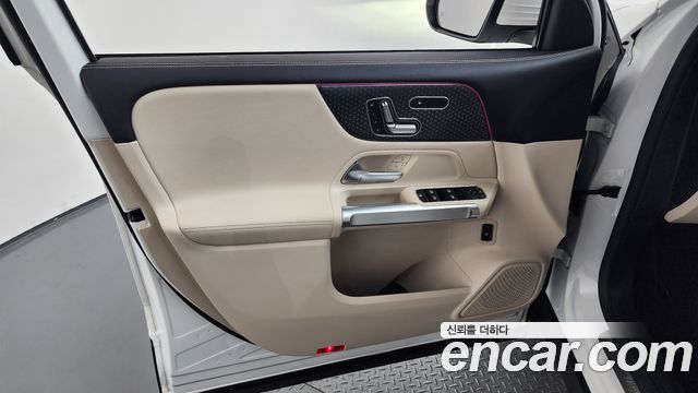 Mercedes-Benz GLB-Class (X247) GLB200 d 2024 — фото 30