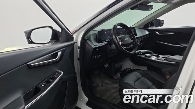 Kia EV6 Long Range 4WD Air 2023 — фото 10