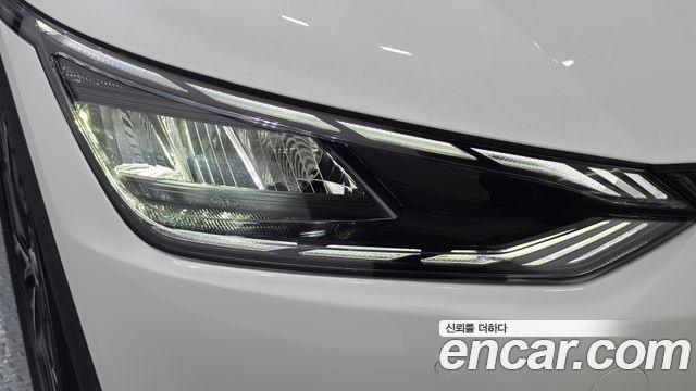 Kia EV6 Long Range 4WD Air 2023 — фото 22