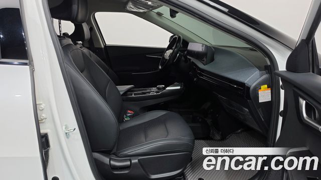 Kia EV6 Long Range 4WD Air 2023 — фото 26