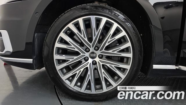Audi A8 (D5) 60 TFSI Quattro LWB 2021 — фото 5