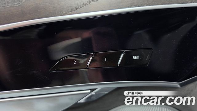 Audi A8 (D5) 60 TFSI Quattro LWB 2021 — фото 12
