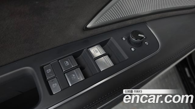 Audi A8 (D5) 60 TFSI Quattro LWB 2021 — фото 27
