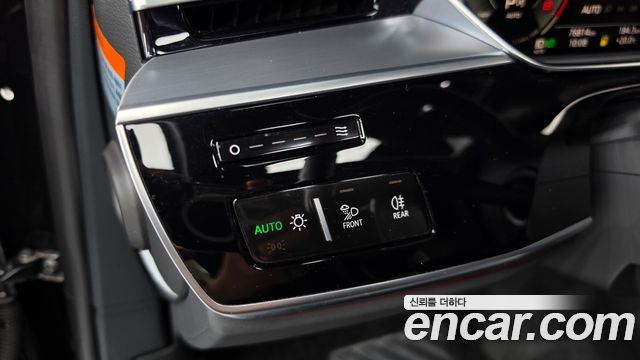 Audi A8 (D5) 60 TFSI Quattro LWB 2021 — фото 28
