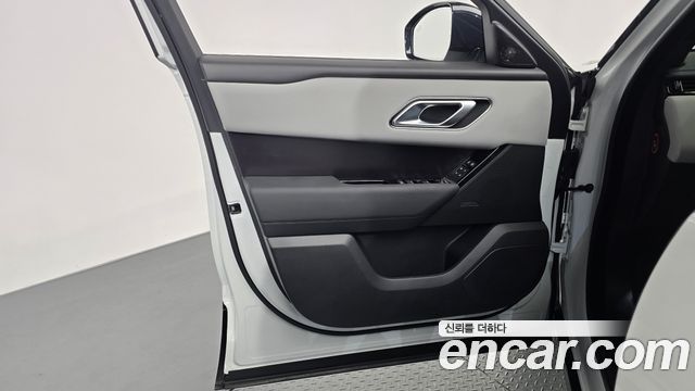 Land Rover Range Rover Velar 2.0 P250 Dynamic SE 2026 — фото 30