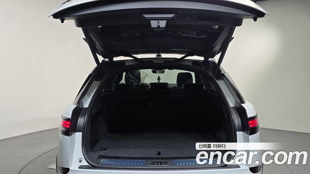 Land Rover Range Rover Velar 2.0 P250 Dynamic SE 2026 — фото 33