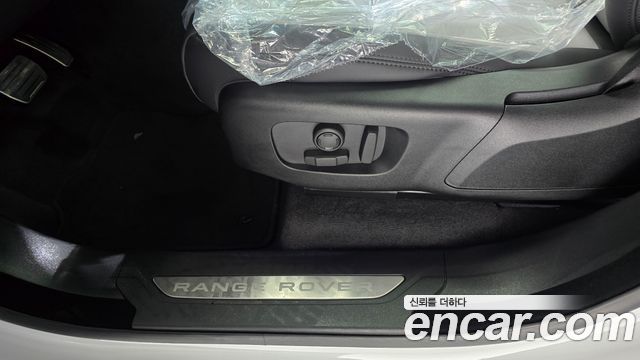 Land Rover Range Rover Velar 2.0 P250 Dynamic SE 2026 — фото 39