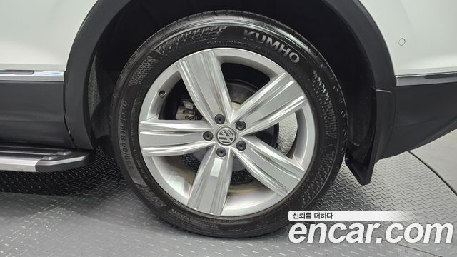 Volkswagen Tiguan (II) 2.0 TDI 4Motion Prestige 2020 — фото 21