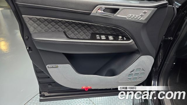 KG Mobility (SsangYong) Rexton Diesel 2.2 4WD The Black 2023 — фото 30
