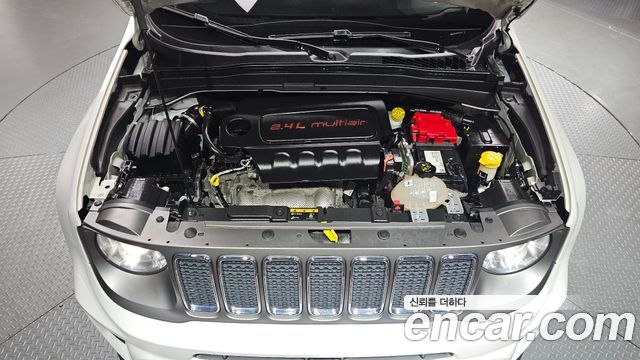 Jeep Renegade 2.4 Limited 2019 — фото 6