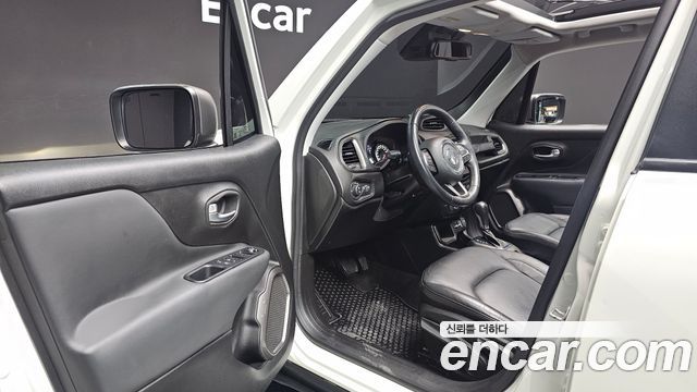 Jeep Renegade 2.4 Limited 2019 — фото 10