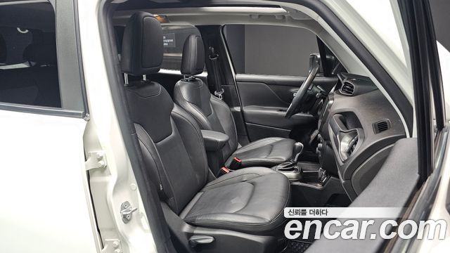 Jeep Renegade 2.4 Limited 2019 — фото 12