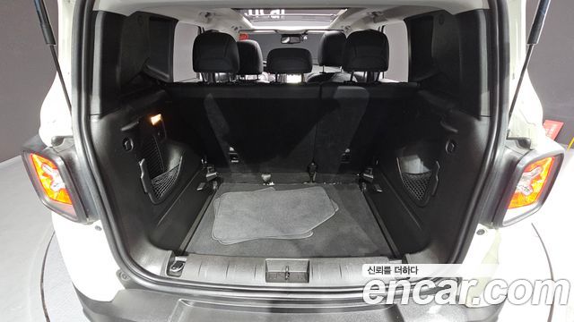 Jeep Renegade 2.4 Limited 2019 — фото 16