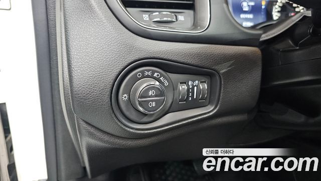 Jeep Renegade 2.4 Limited 2019 — фото 18