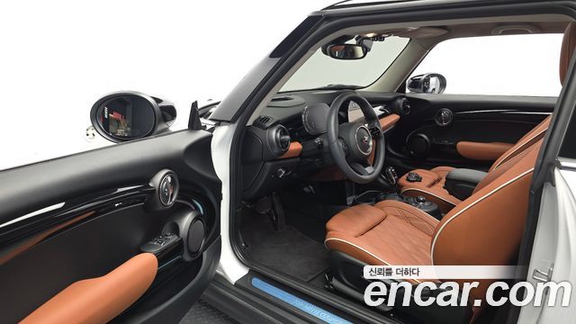 MINI Cooper S Classic Third Generation 2024 — фото 10