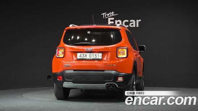 Jeep Renegade 2.0 Diesel Limited AWD 2016 — фото 4