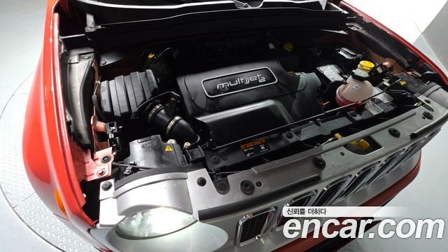 Jeep Renegade 2.0 Diesel Limited AWD 2016 — фото 6