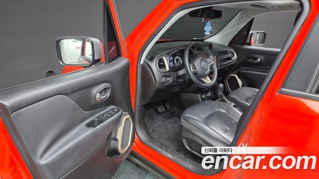 Jeep Renegade 2.0 Diesel Limited AWD 2016 — фото 10