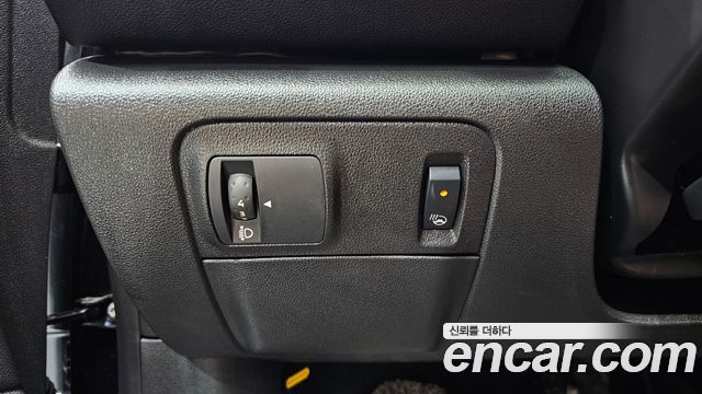 Renault Korea SM6 2.0 LPe SE 2020 — фото 16