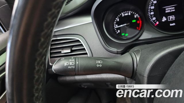 Renault Korea SM6 2.0 LPe SE 2020 — фото 17