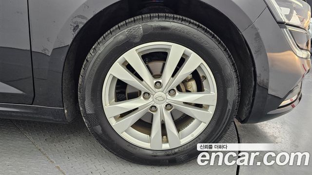 Renault Korea SM6 2.0 LPe SE 2020 — фото 21
