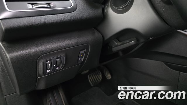 Renault Korea SM6 2.0 GDe SE 2016 — фото 13