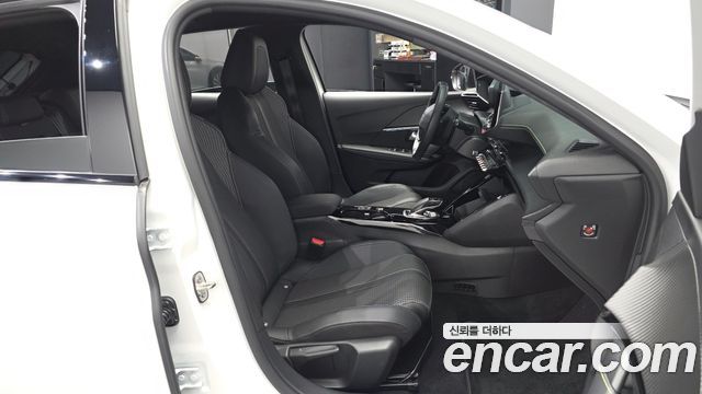 Peugeot e-208 (II) GT 2022 — фото 11