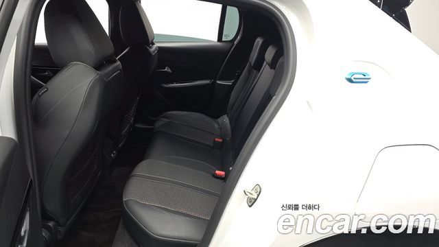 Peugeot e-208 (II) GT 2022 — фото 26