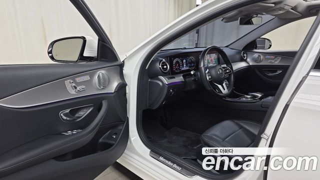 Mercedes-Benz E-Class (W213) E300 AMG Line 2019 — фото 10