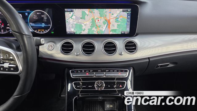 Mercedes-Benz E-Class (W213) E300 AMG Line 2019 — фото 13