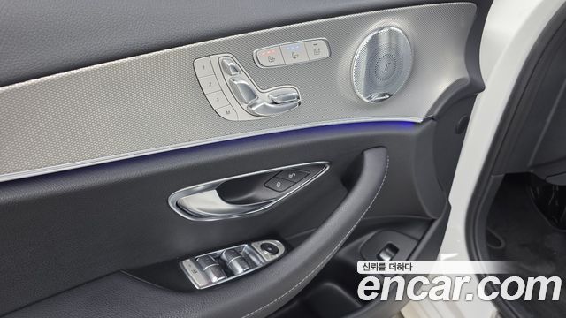 Mercedes-Benz E-Class (W213) E300 AMG Line 2019 — фото 18