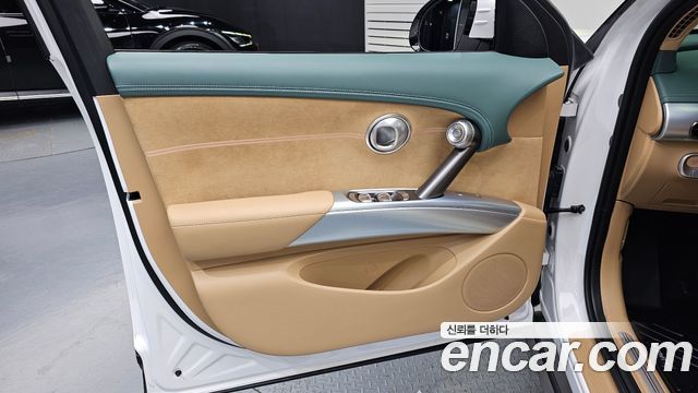 Genesis GV60 Standard 2023 — фото 26
