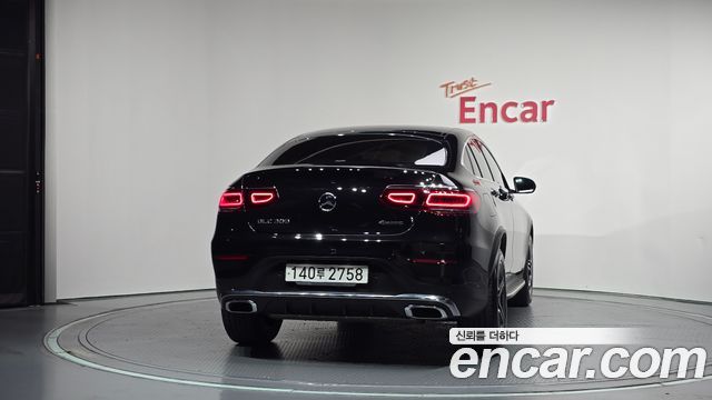 Mercedes-Benz GLC-Class (X253) GCL300 4MATIC Coupe 2023 — фото 4