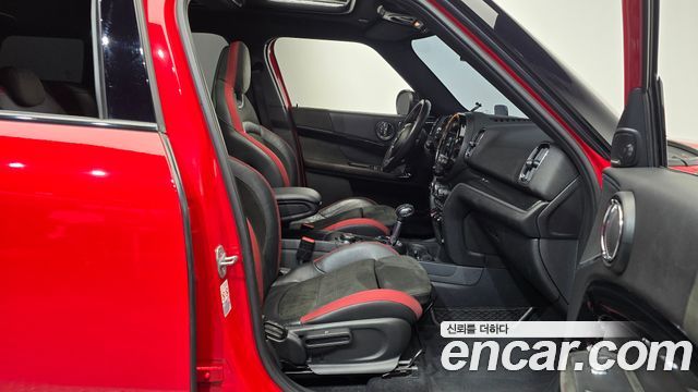 MINI Cooper S Countryman JCW 2nd 2018 — фото 26