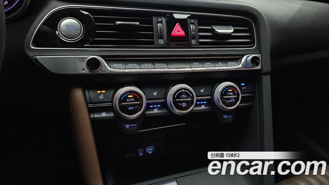 Genesis G70 2.0T Elite 2019 — фото 18