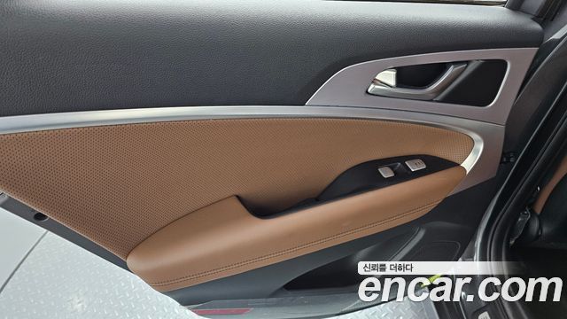 Genesis G70 2.0T Elite 2019 — фото 25