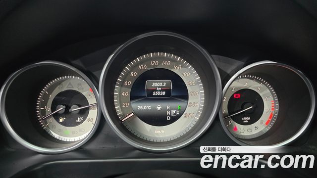 Mercedes-Benz E-Class (W212) E400 4MATIC 2016 — фото 8