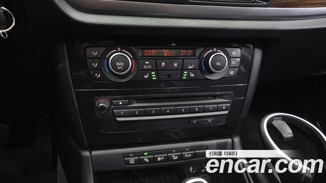 BMW X1 (E84) xDrive 18d 2014 — фото 16